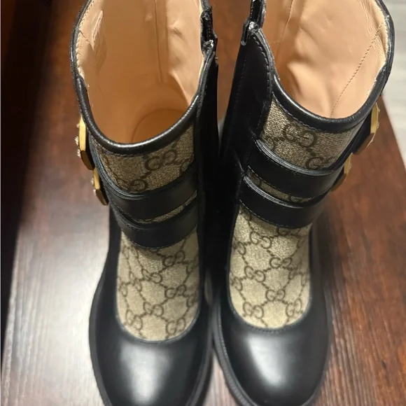 Gucci Black and Cream Heeled Boots - Picture 2 of 4